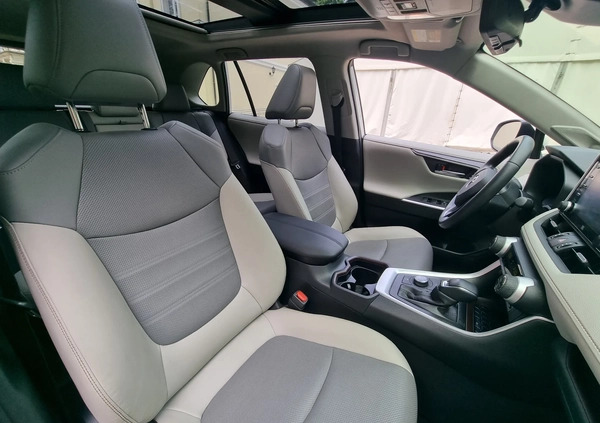 Toyota RAV4 cena 174000 przebieg: 24232, rok produkcji 2020 z Wieleń małe 407